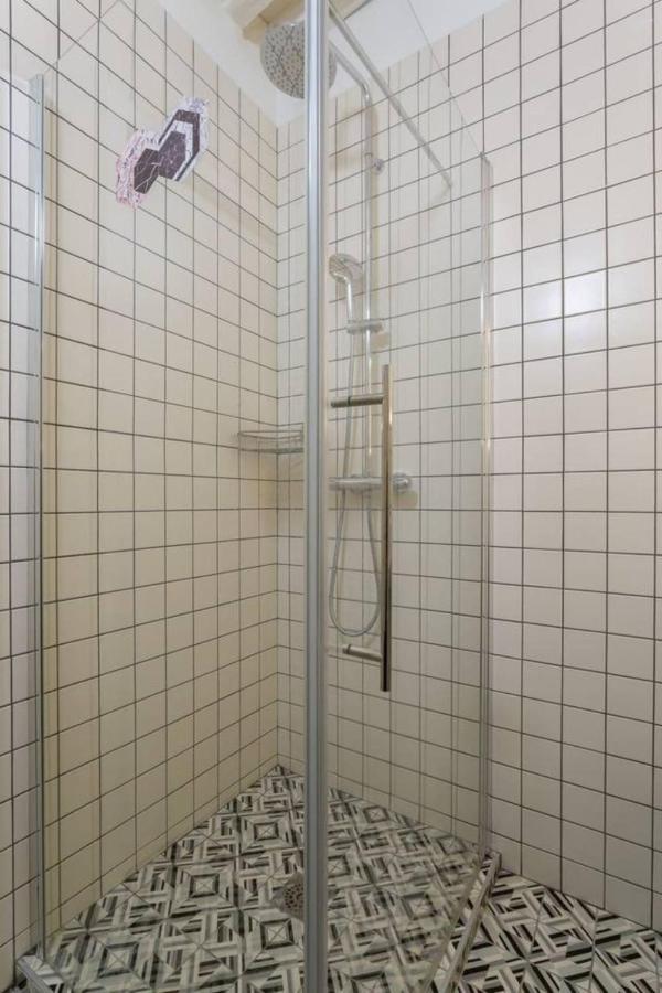 Character Apartment 6 People - City Center ليون المظهر الخارجي الصورة